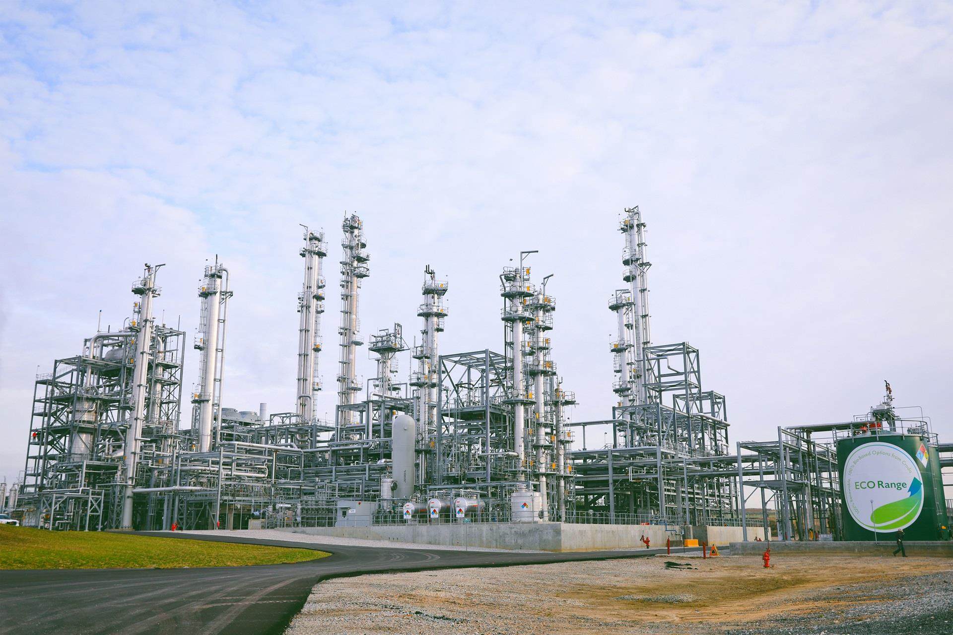 Croda manufacturing plant expansion at Atlas Point, Delaware to enable the manufacture of 100% bio-based and 100% surfactants.  This enables the reduction in fossil fuels used and is part of the RSPO supply chain certified via mass balance